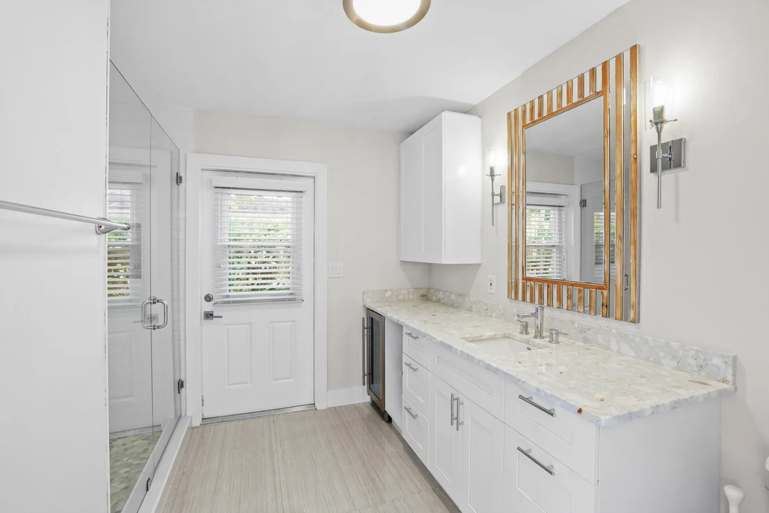 Photo of 4240 NE 22nd Terrace