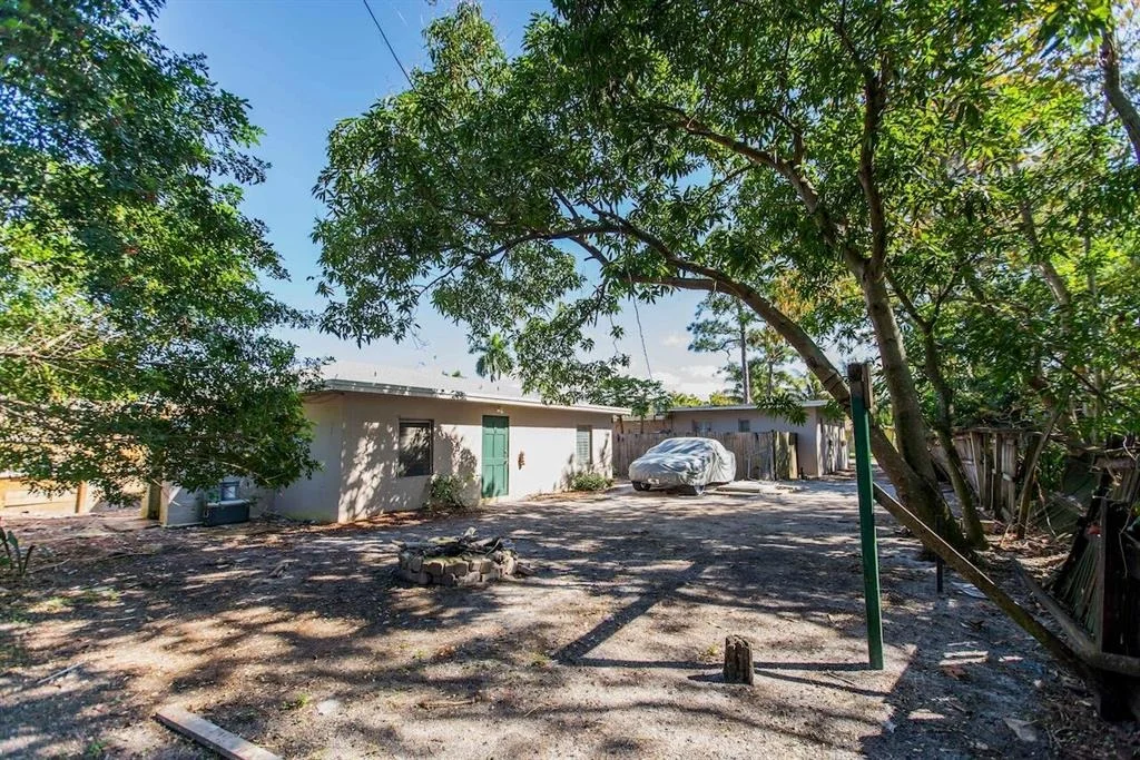 Photo of 819 Rudolf Road