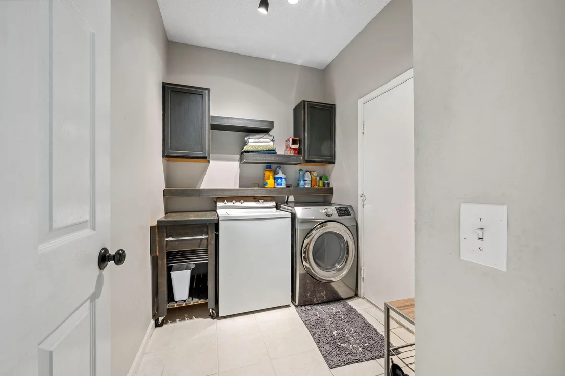 Photo of 7064 Middlebury Drive