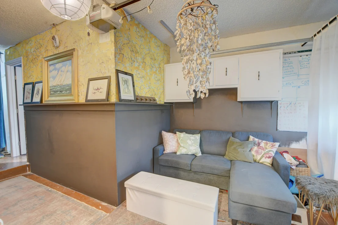 Photo of 299 Del Rio Boulevard