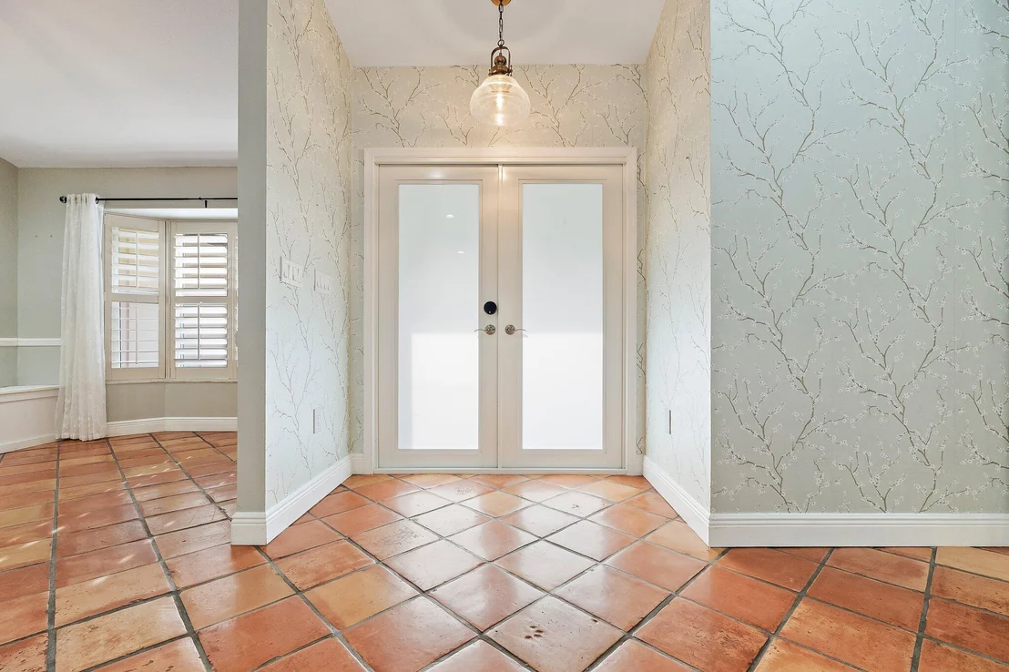 Photo of 18169 Lake Bend Drive