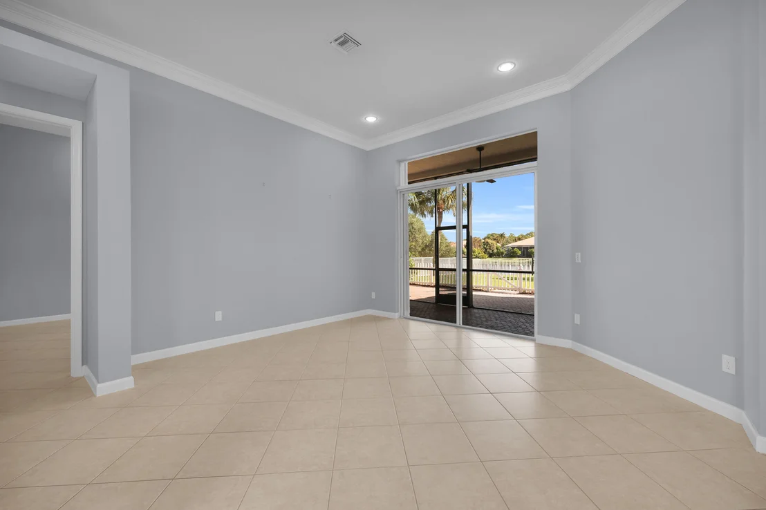 Photo of 7041 SE Bay Hill Drive