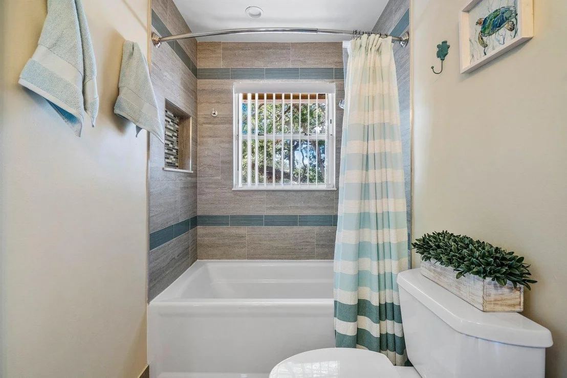 Photo of 1801 Isabel Oeste Road