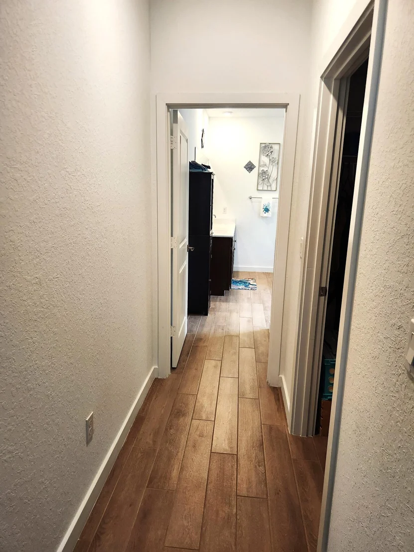 Photo of 2841 NE BREEZEWAY Circle