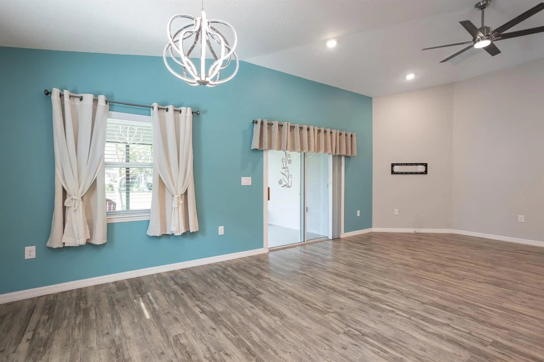 Photo of 348 Sandcrest Circle