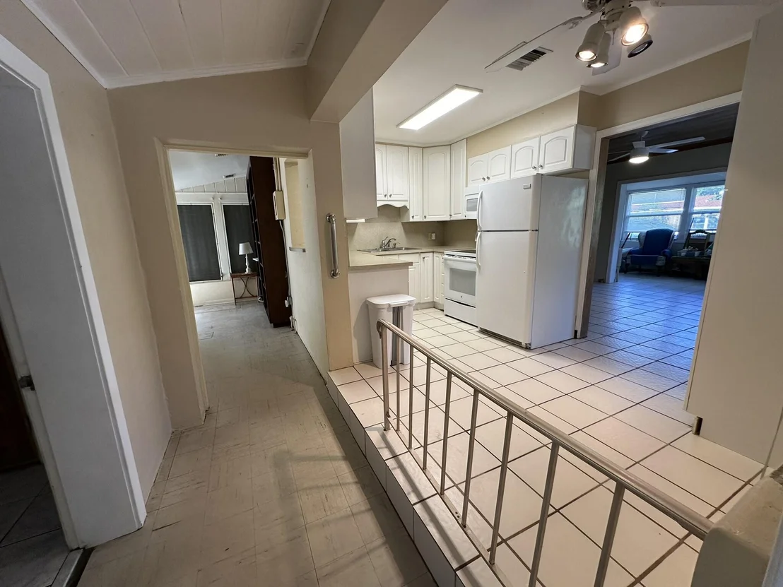 Photo of 914 SE 3rd Street