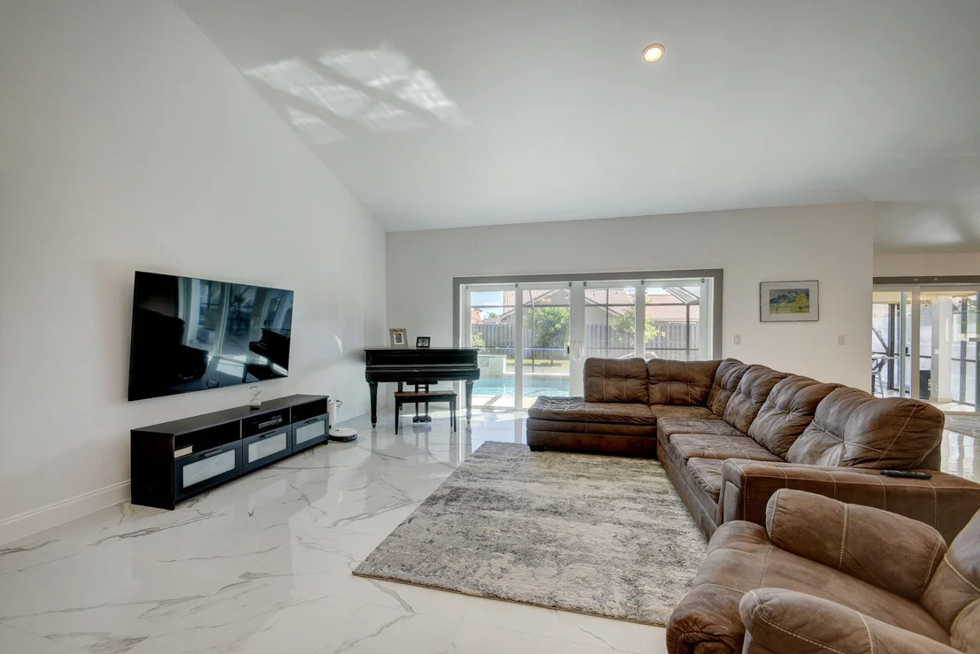 Photo of 9415 Nursery Lane