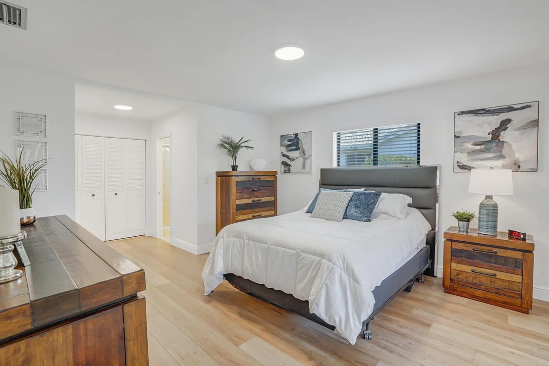 Photo of 2375 NW 29th Road