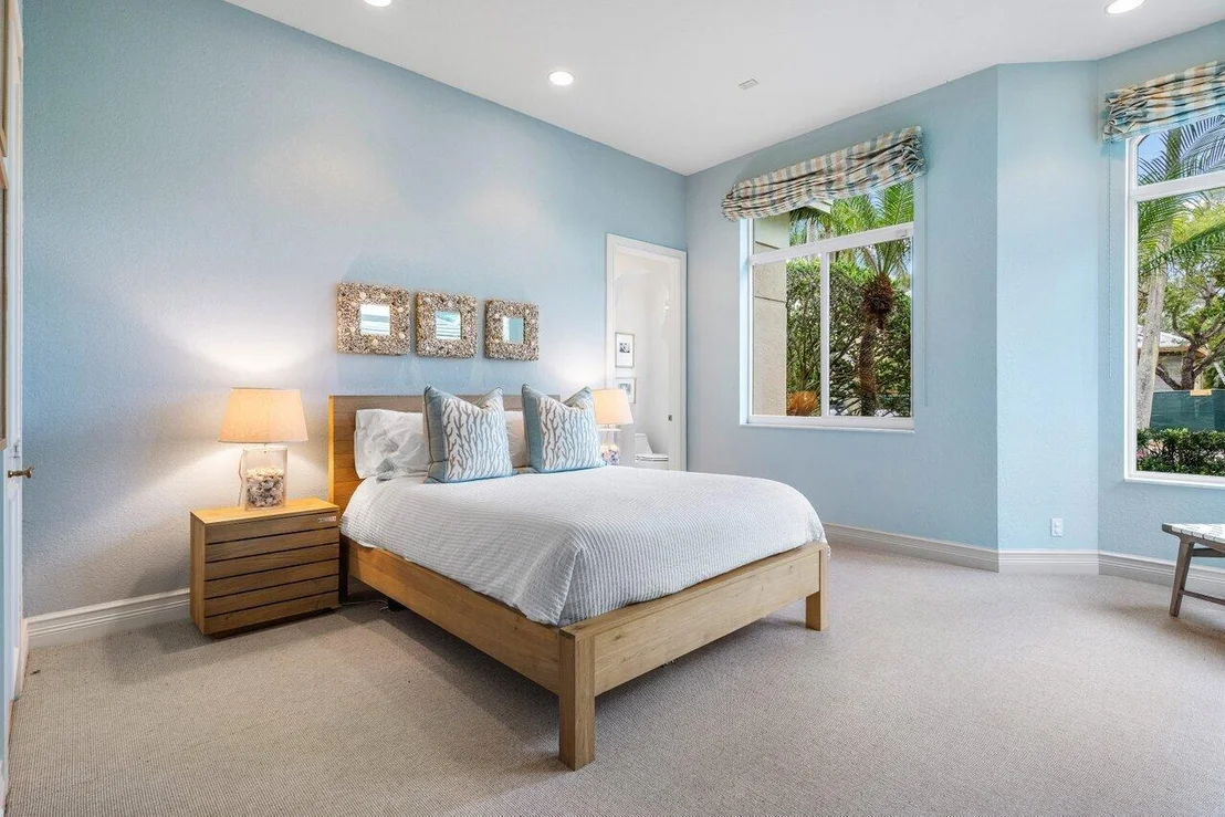 Photo of 5849 Windsor Terrace