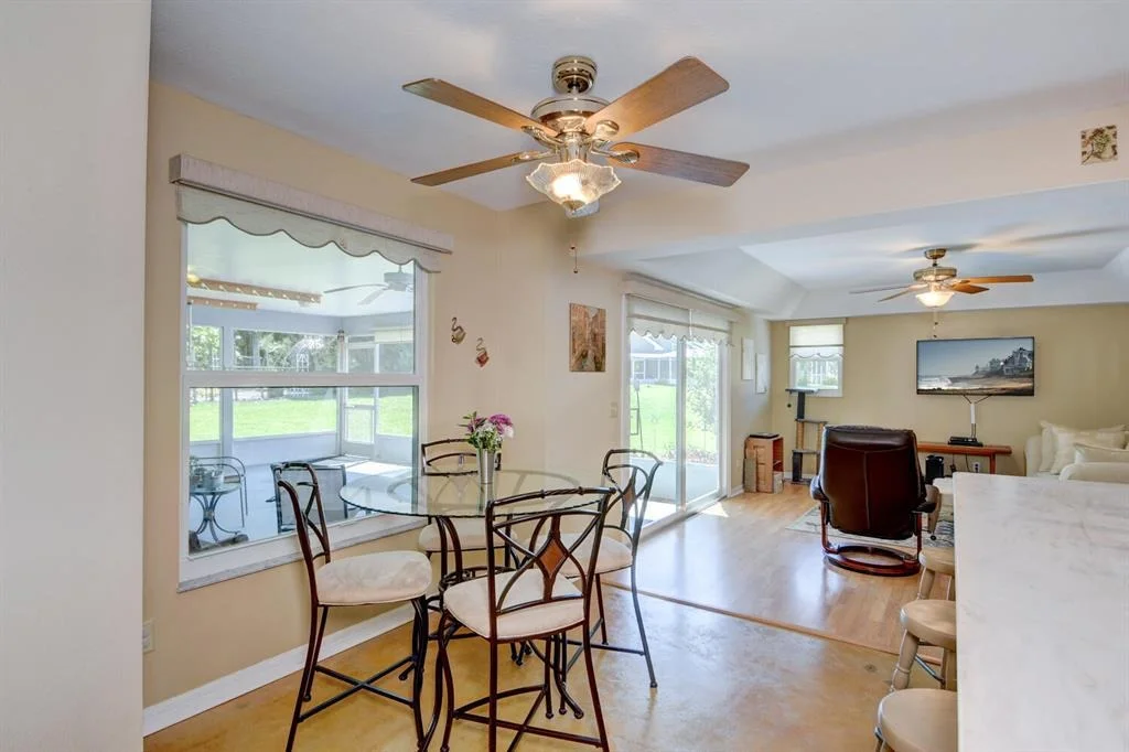 Photo of 4284 SE Rainbows End