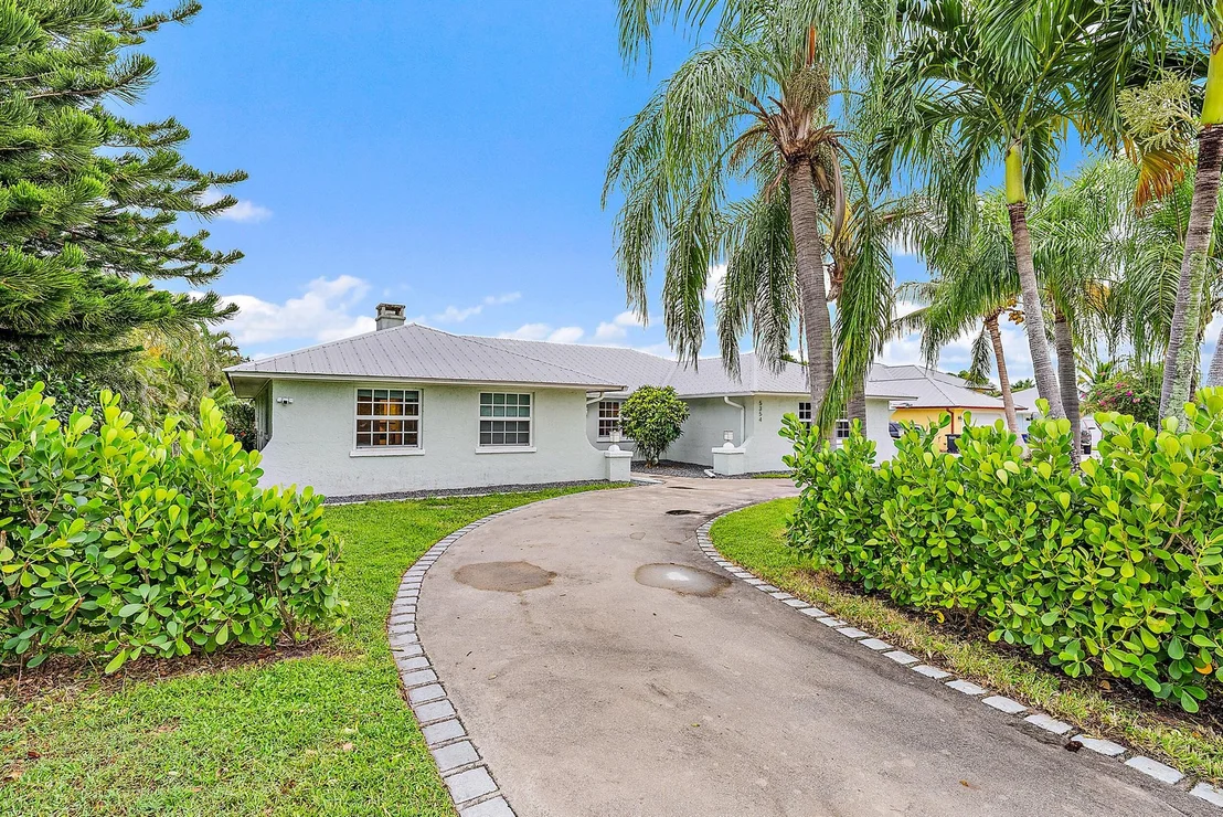 Photo of 5354 SE Horseshoe Point Road