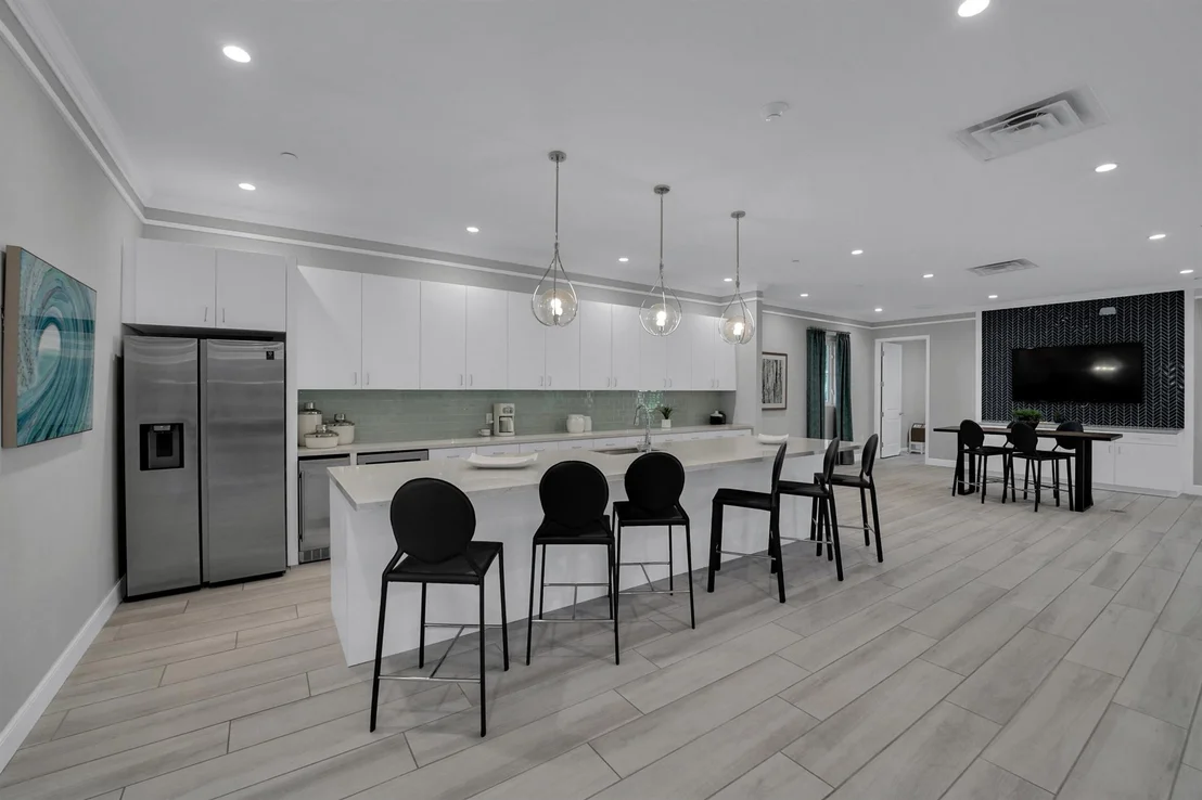 Photo of 1010 Azul Court