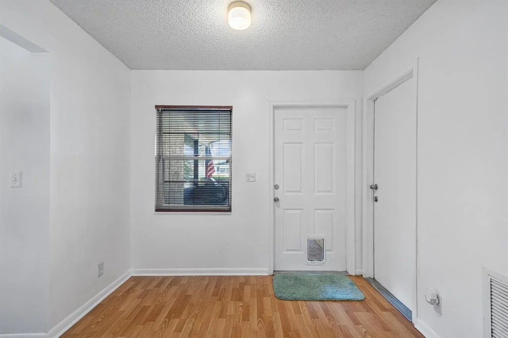 Photo of 6184 Stanley Lane