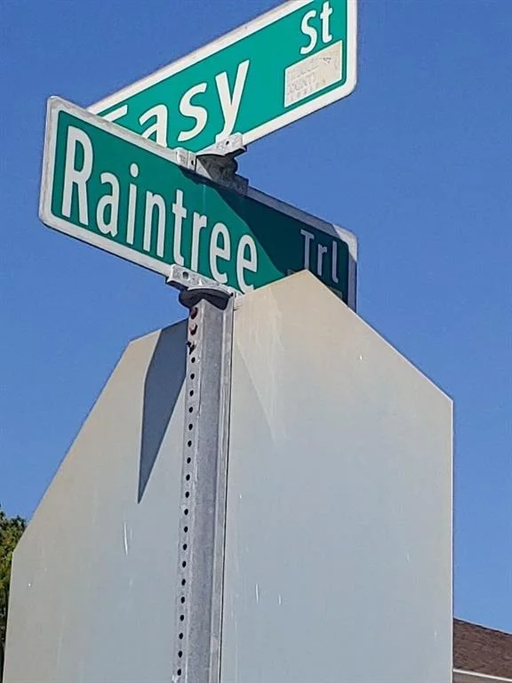 Photo of 5613 Raintree Trail