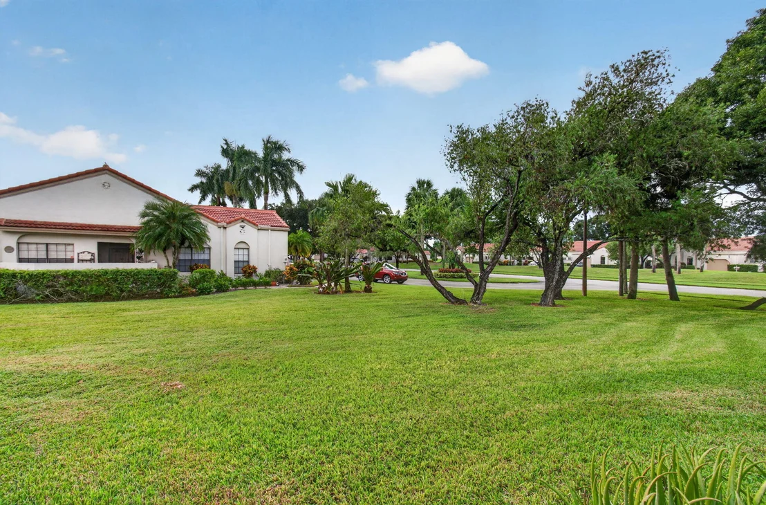 Photo of 5887 PARKWALK Circle W