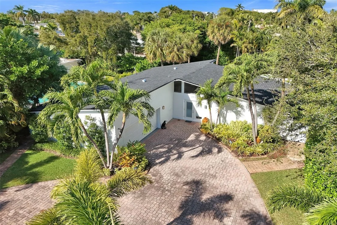 Photo of 2525 SE 7th Drive