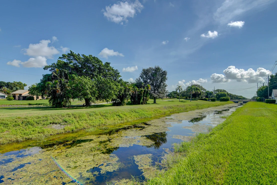 Photo of 6089 Bay Isles Drive