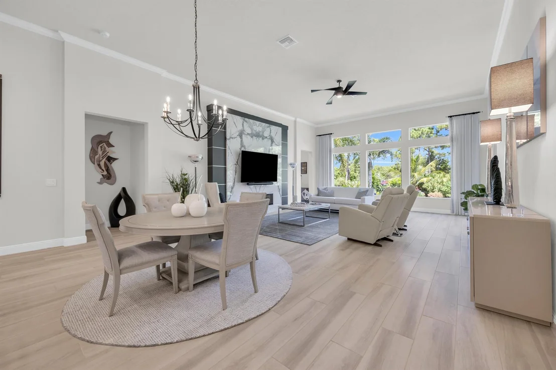 Photo of 718 SW Riverwatch Place