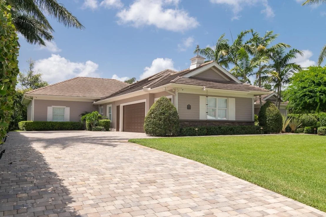 Photo of 3420 SE Golf Trail