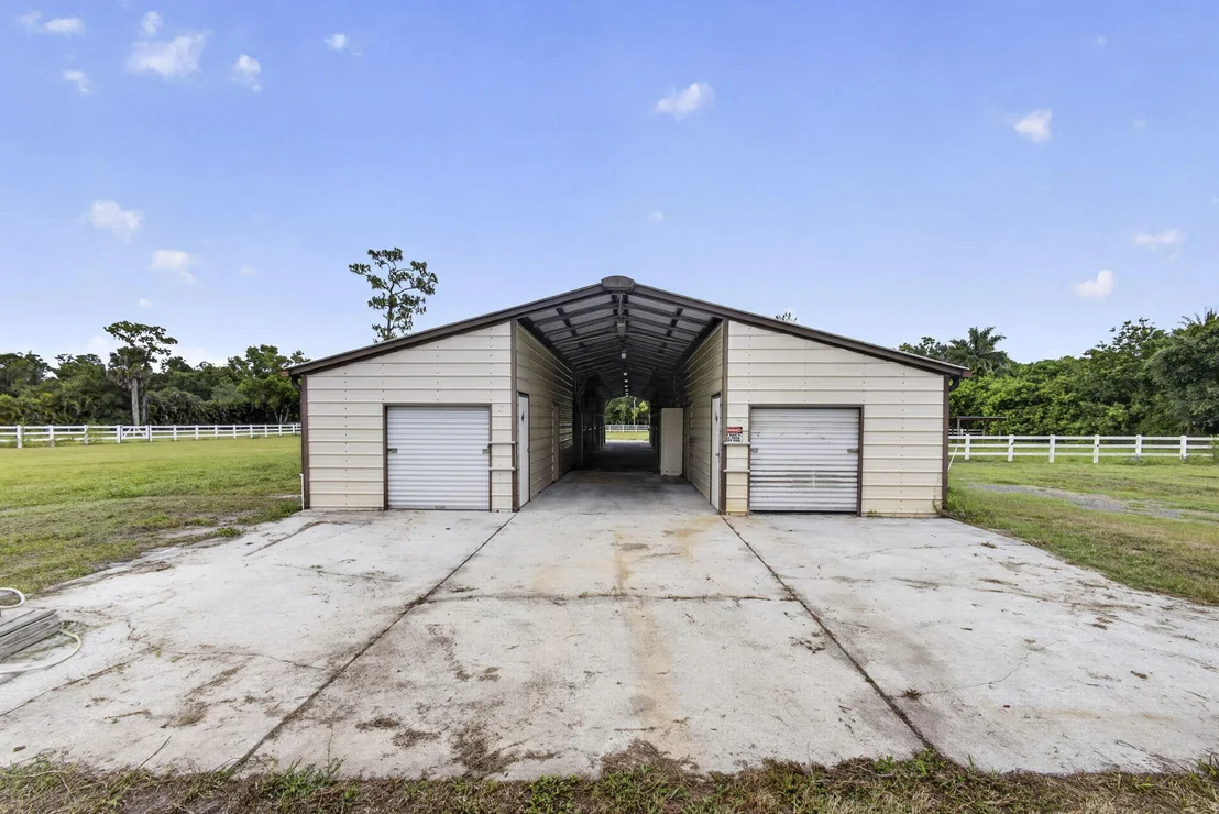 Photo of 2944 A Road