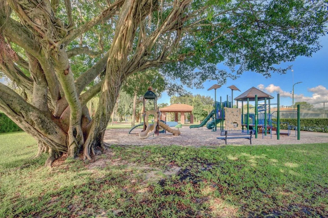 Photo of 612 Cypress Key Drive