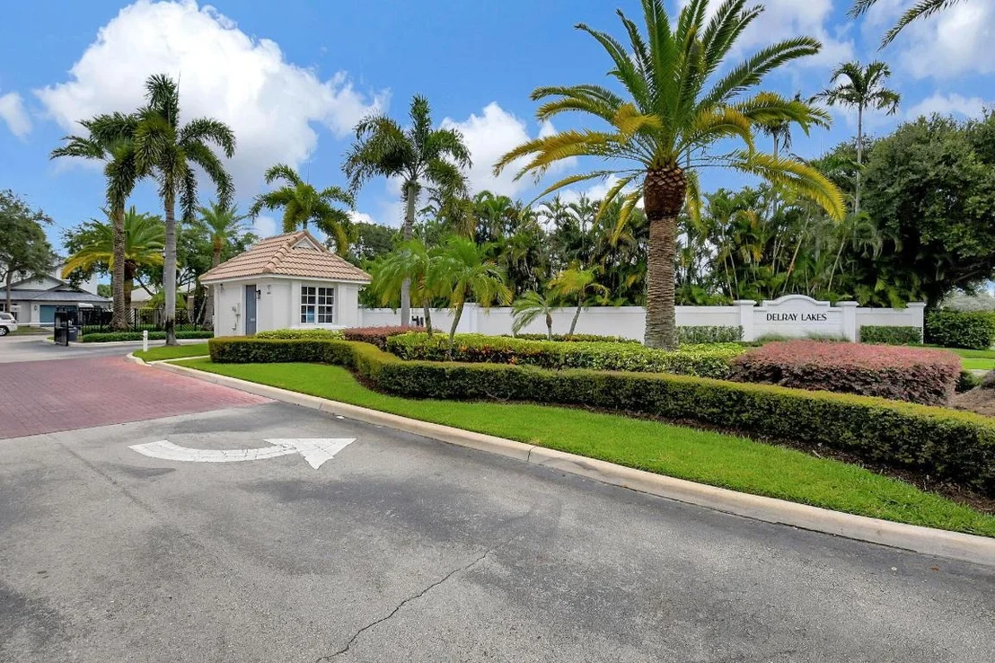Photo of 523 Canoe Point