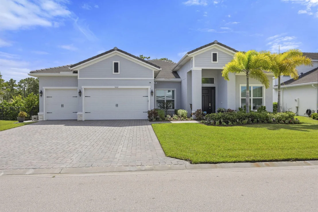 Photo of 5012 SW Winchester Drive