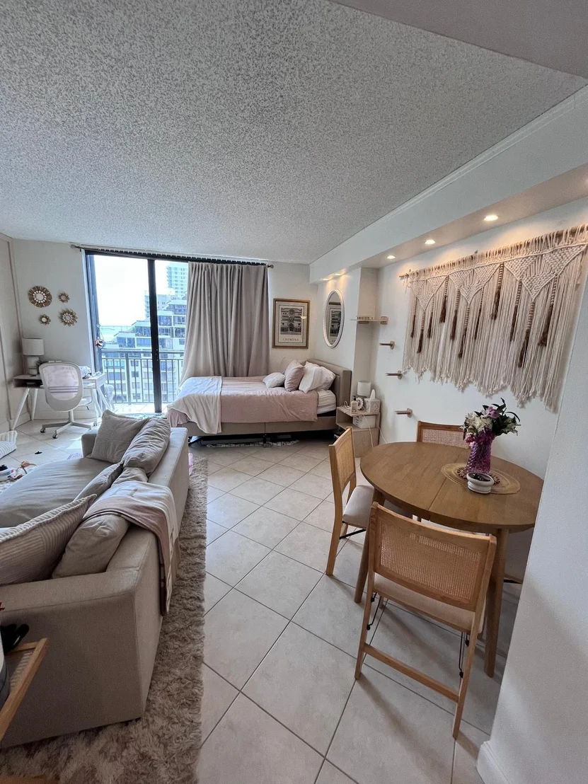 Photo of Unit 1721 at 540 Brickell Key Drive