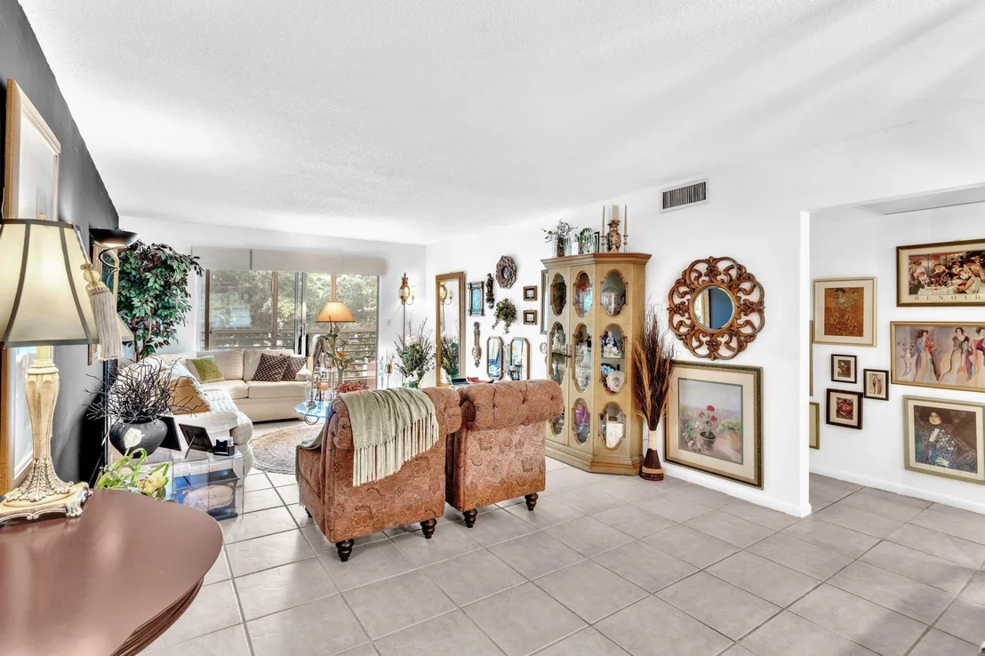 Photo of Unit D3 at 2003 Granada Drive