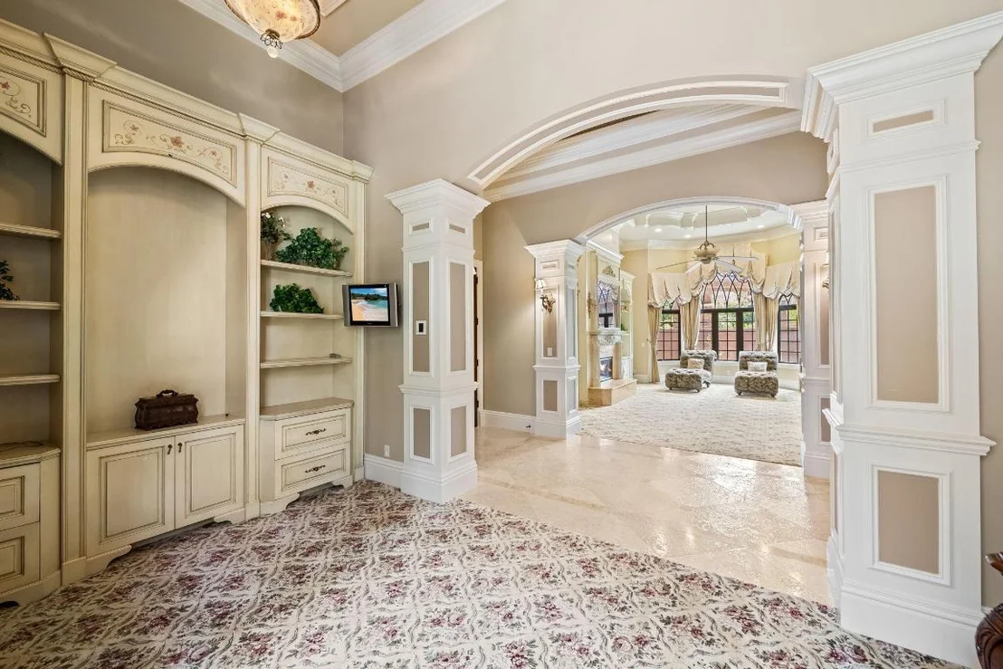 Photo of 6300 Riverside Drive