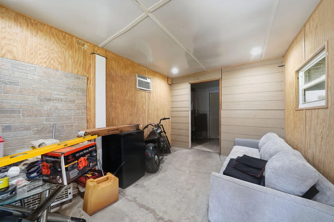Photo of 1041 PINE Way NE