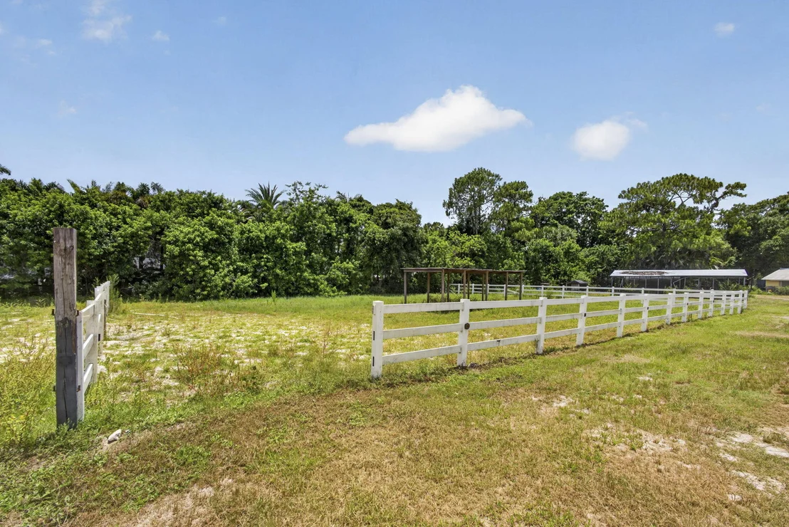 Photo of 2944 A Road