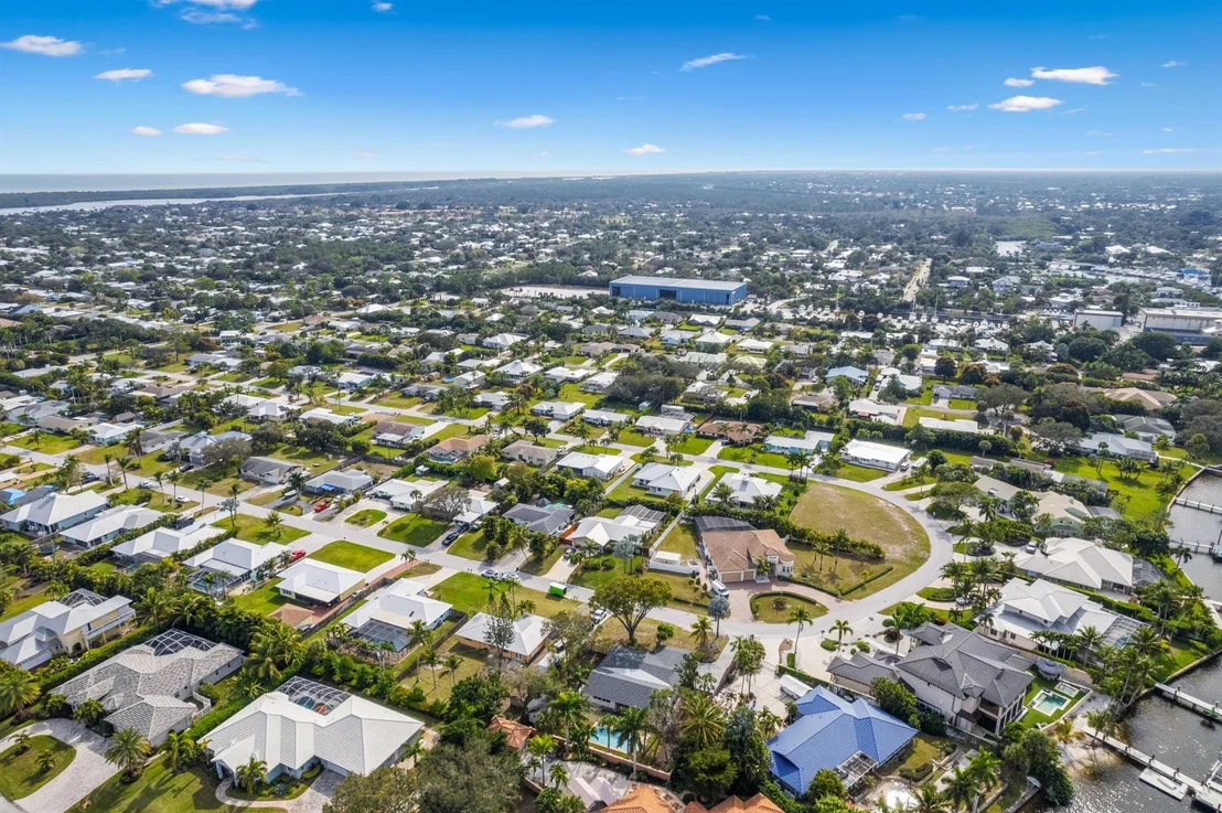 Photo of 4430 SE Bayshore Terrace