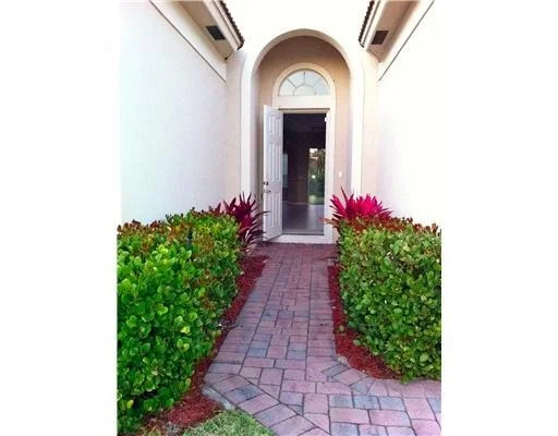 Photo of 5826 Sunberry Circle