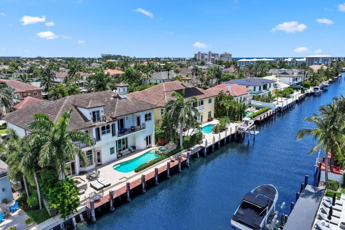 Photo of 932 Banyan Drive