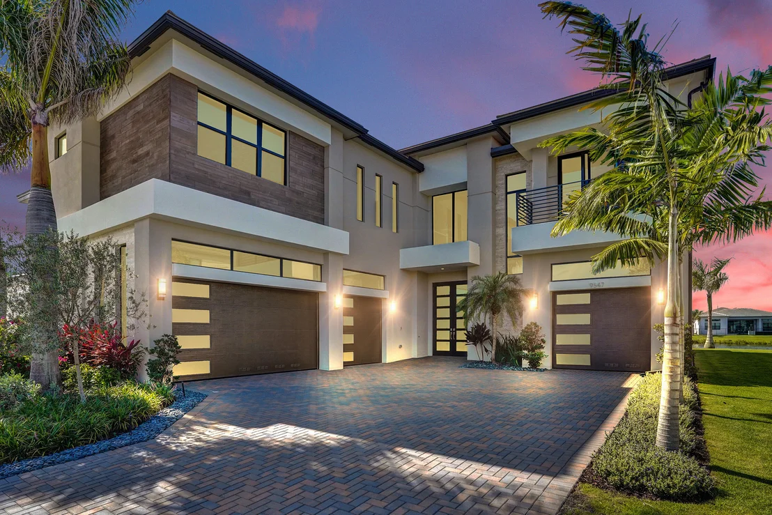 Photo of 9547 Riverside Park Drive