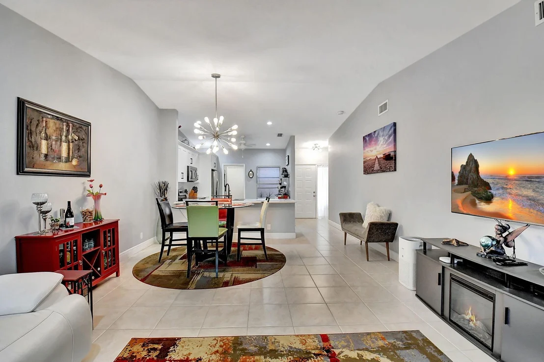 Photo of 8313 Springtree Road