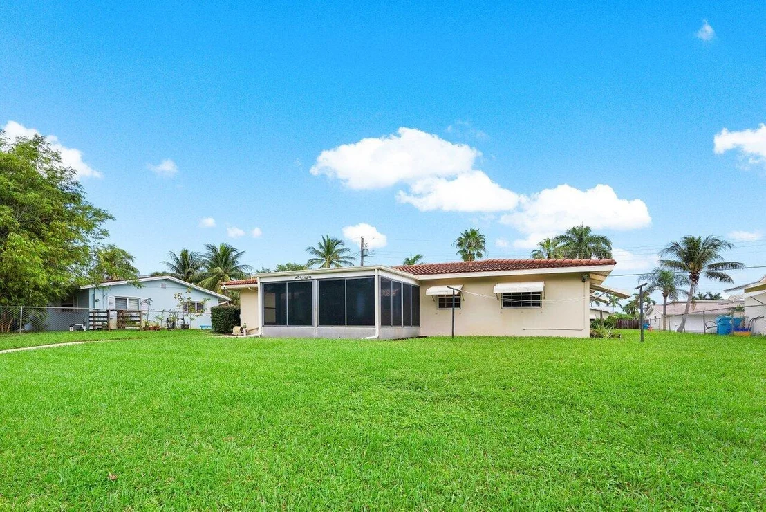 Photo of 16 Velaire Drive