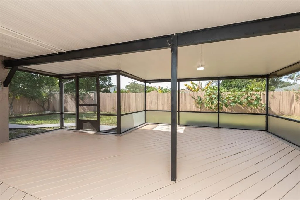 Photo of 6915 Westview Drive
