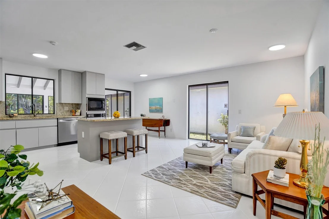 Photo of 2183 Montpeliar