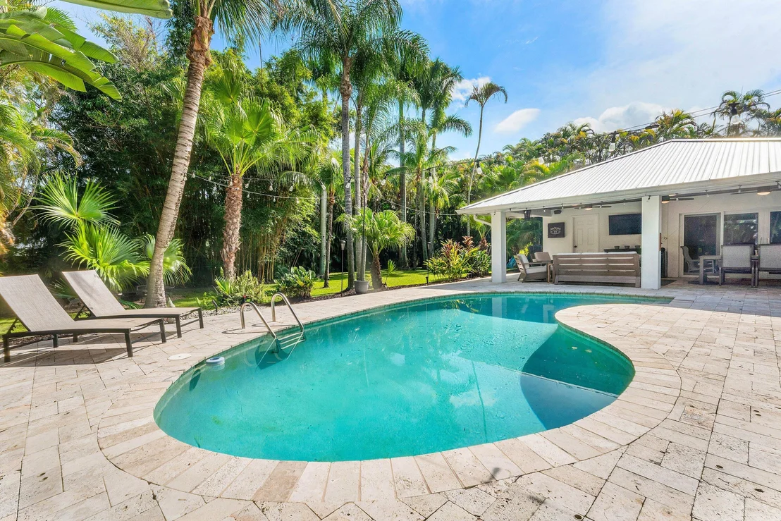 Photo of 18329 LOXAHATCHEE RIVER Road