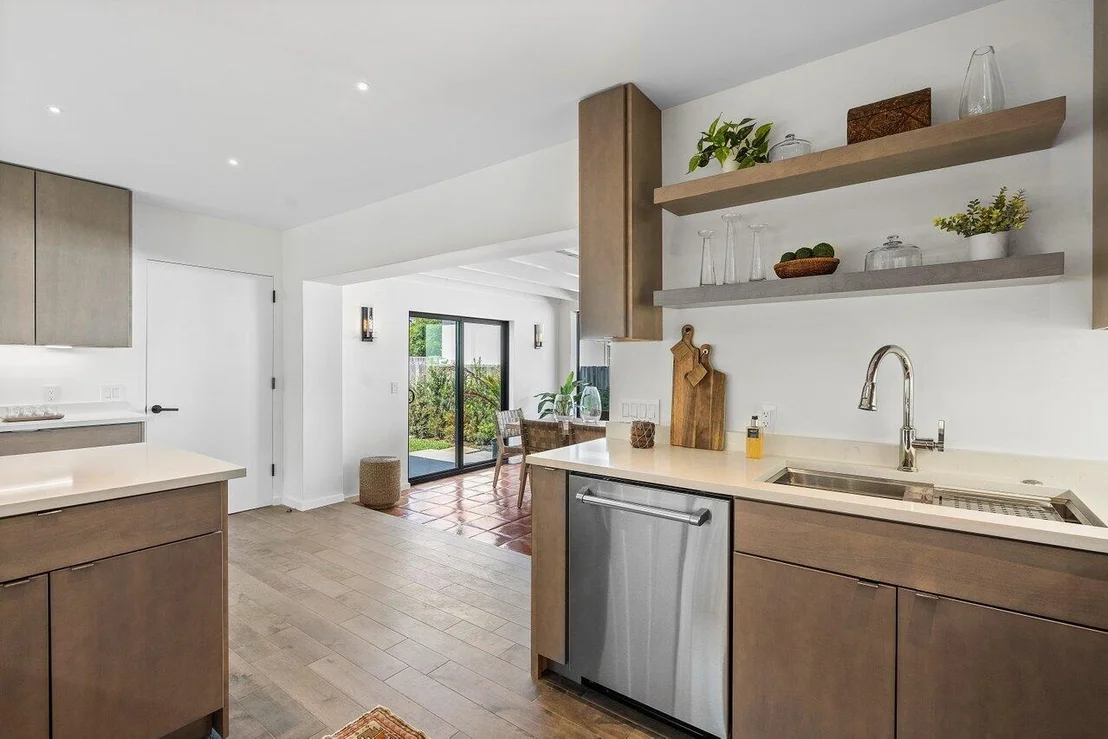 Photo of 245 Ellamar Road