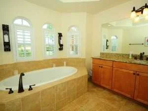 Photo of 1124 Lakeshore Drive