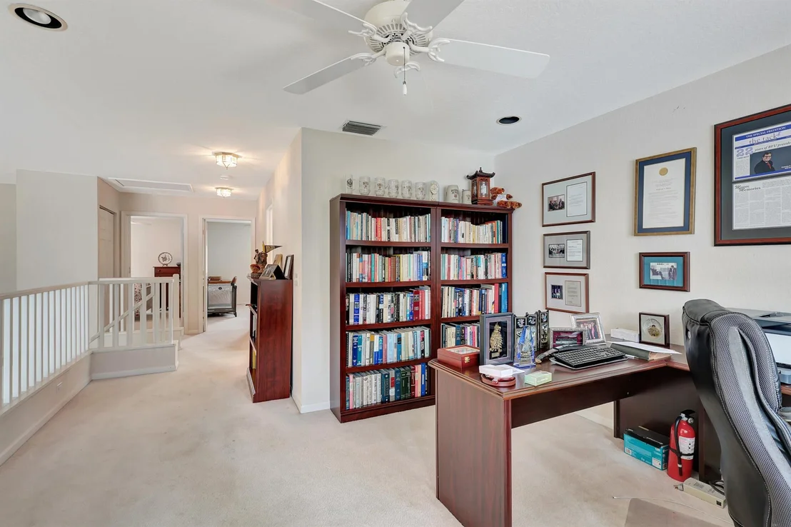 Photo of 7613 Charing Cross Lane