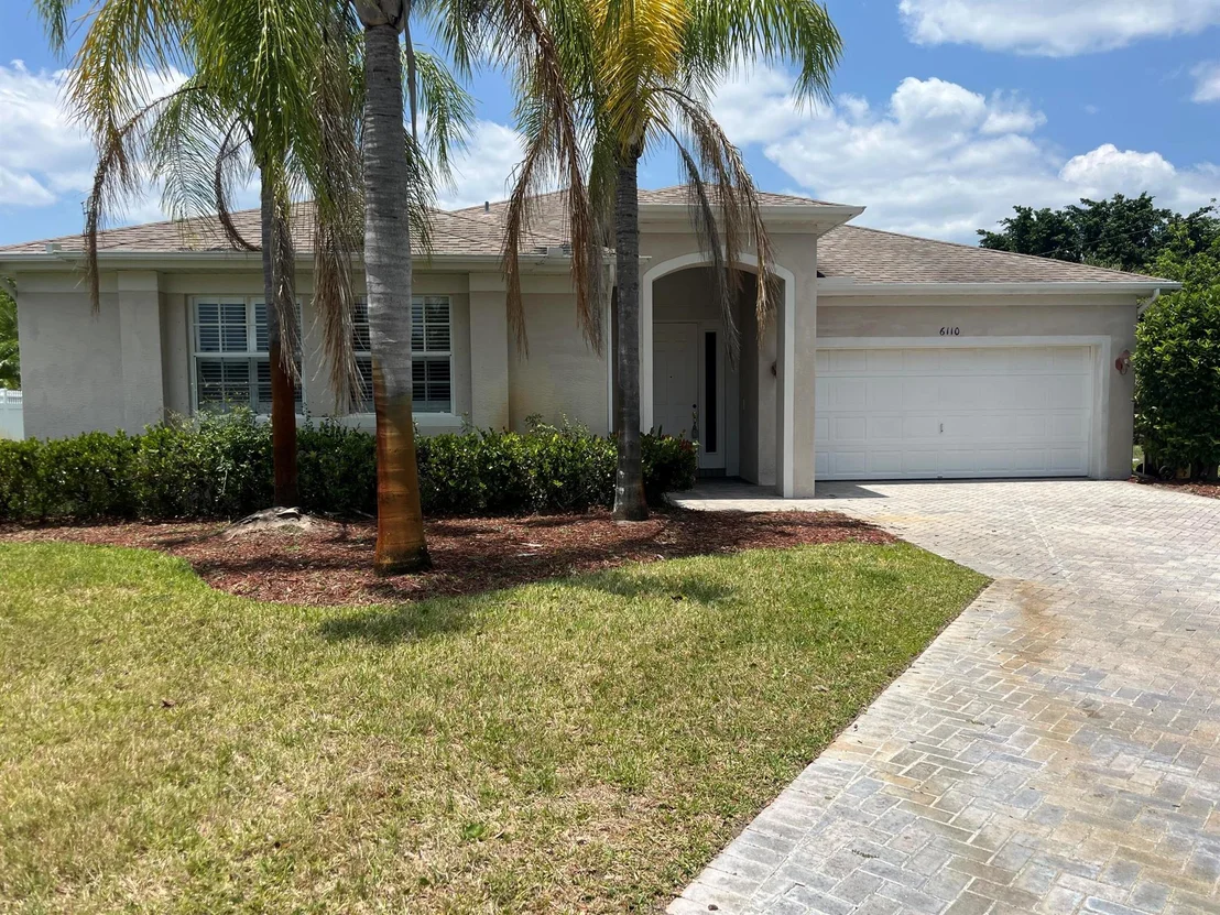 Photo of 6110 46th Lane