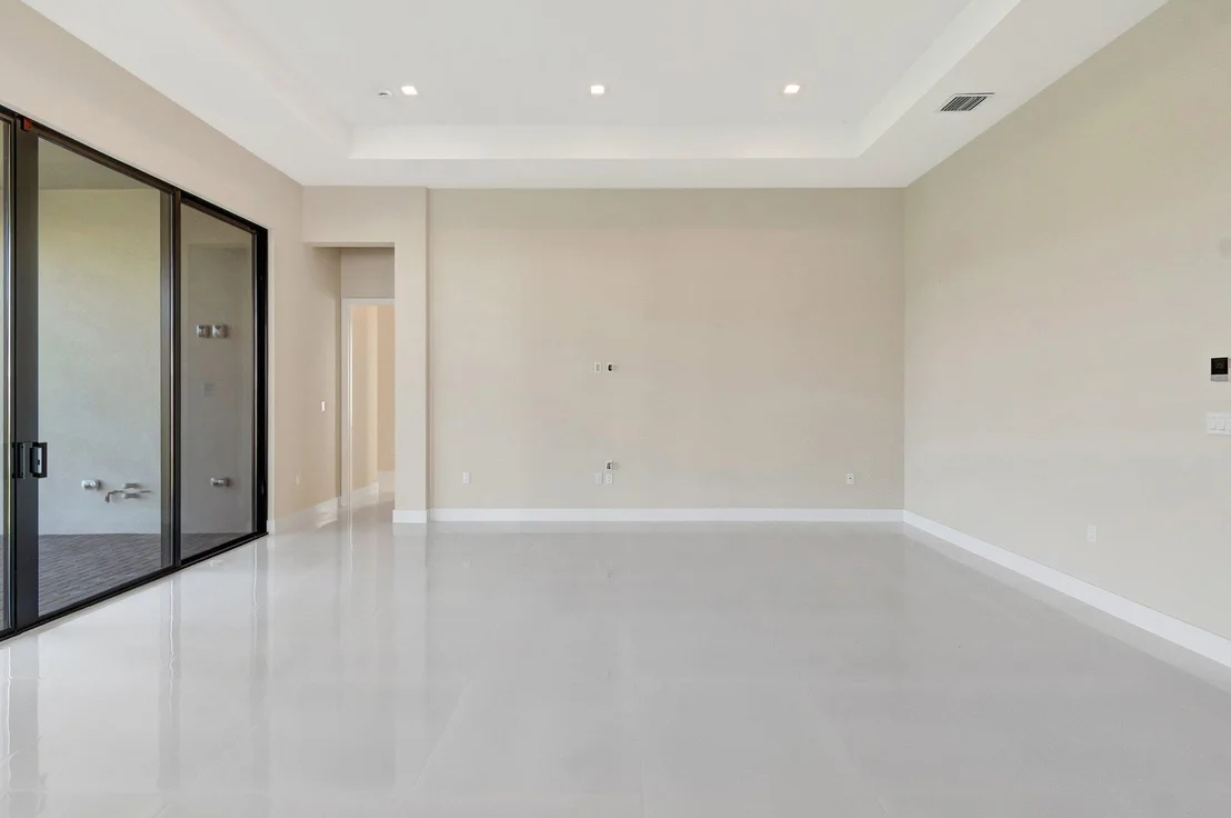 Photo of 9452 Riverside Park Drive