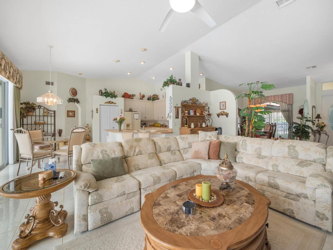 Photo of 106 Pepper Tree Crescent