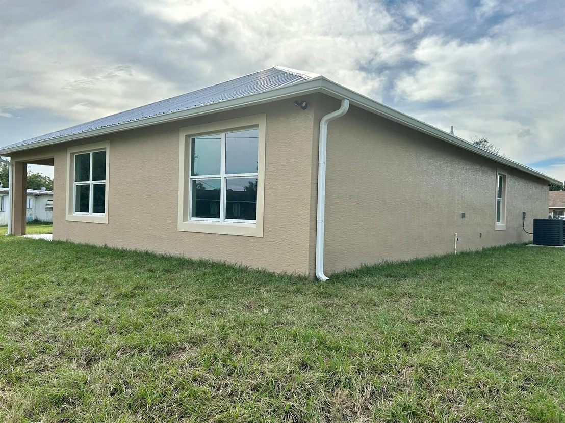 Photo of 3670 NW 23rd Avenue