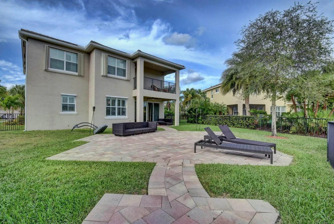 Photo of 9536 Phipps Lane