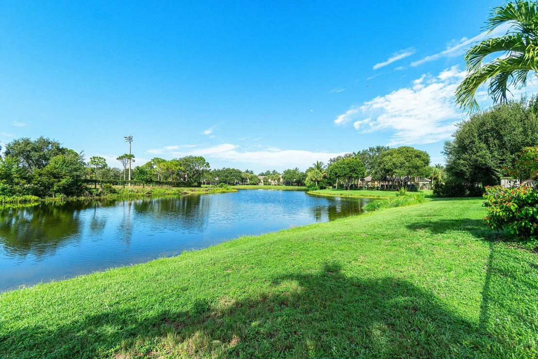 Photo of 6188 Spring Isles Boulevard